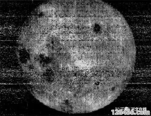 月亮是足球吗还是足球？探索宇宙奥秘与人类认知的边界